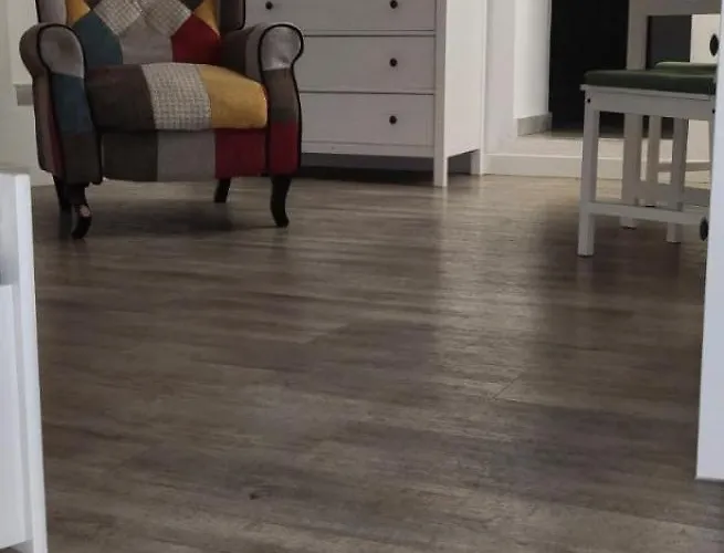 아파트 Apartman *